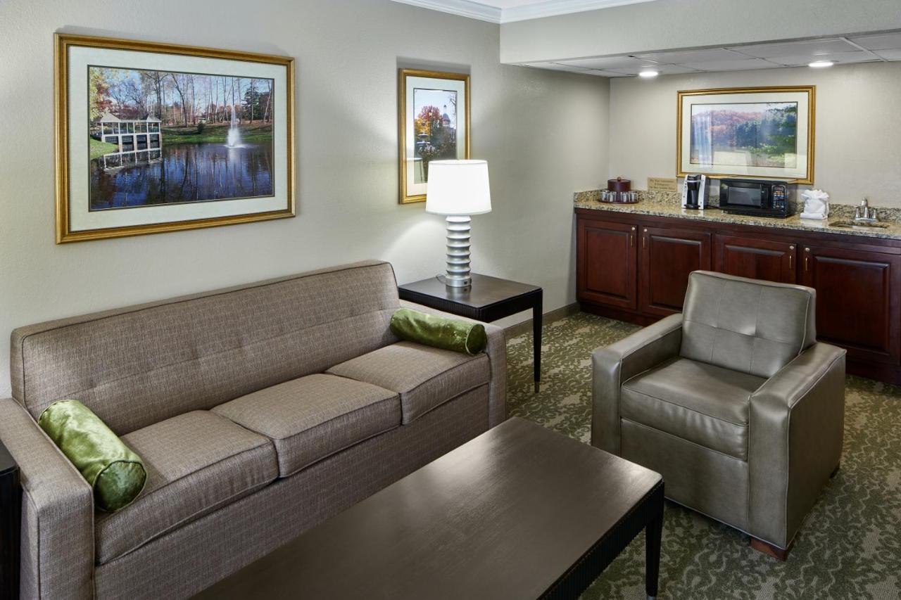 את'נס Ohio University Inn And Conference Center מראה חיצוני תמונה