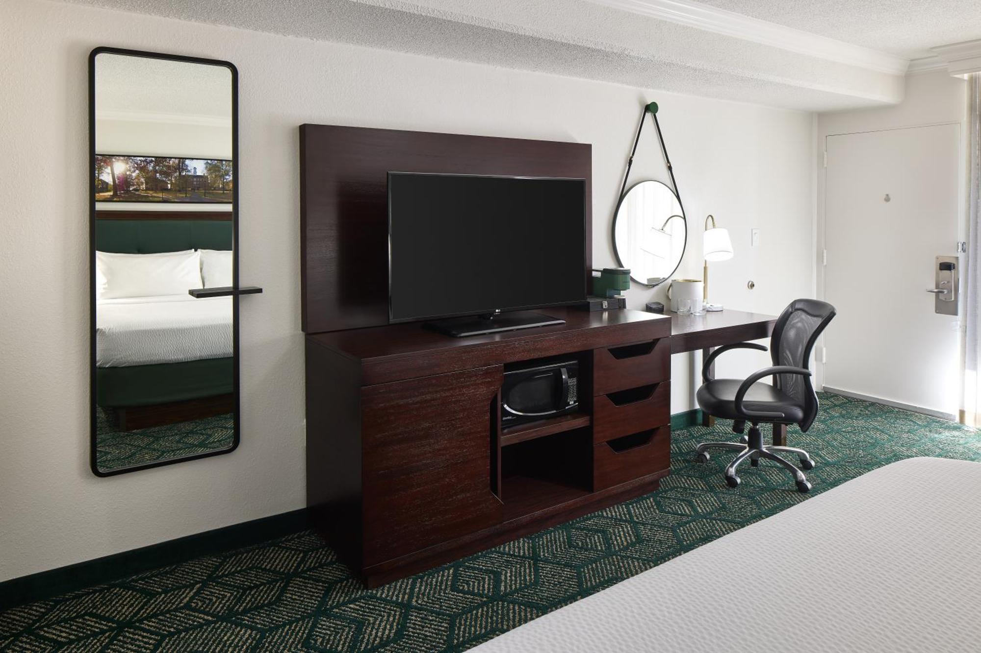 את'נס Ohio University Inn And Conference Center מראה חיצוני תמונה